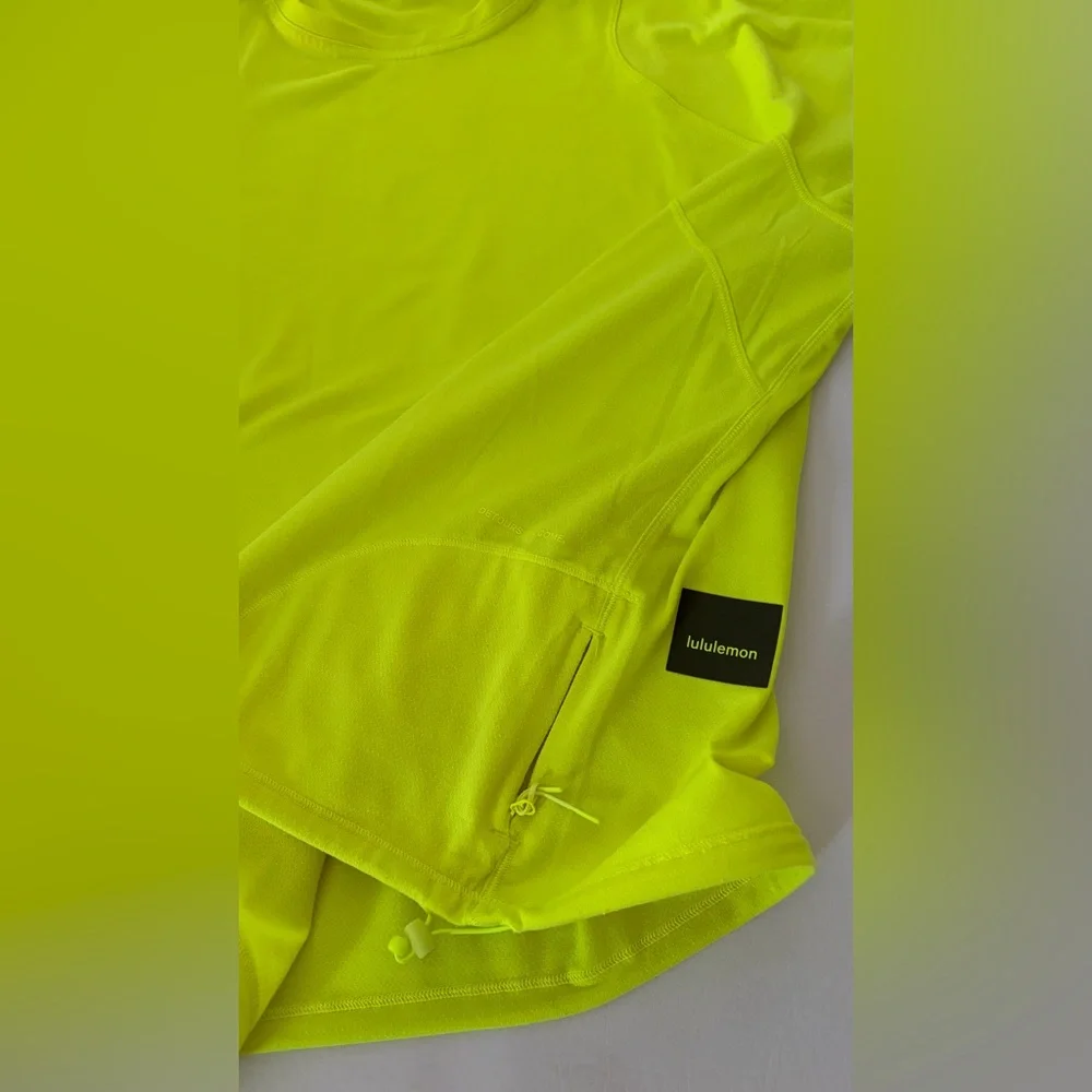 Lululemon Women’s Top Lightweight Cinched Hem Hiking T Shirt size 12 - Picture 10 of 14